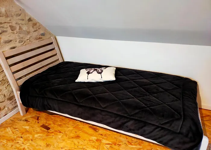 بيت للعطل Au Bord Du Vioreau 44